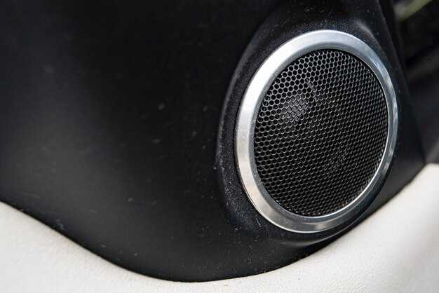 Установка сабвуфера в Mazda 6 GH